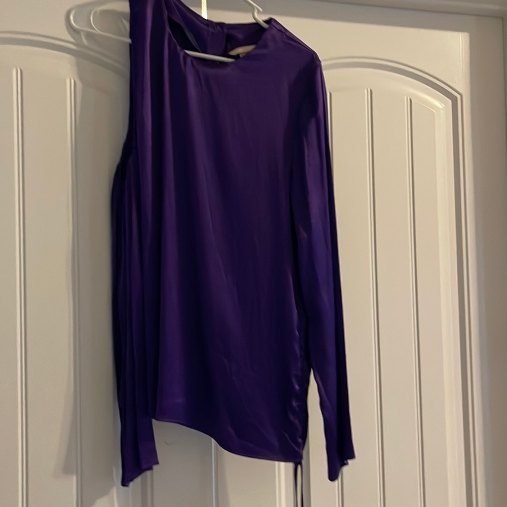 H&M size 6 purple one shoulder top